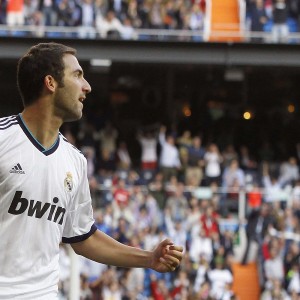 开云体育-当网球之王踏上绿茵场，费德勒与皇家马德里的跨界连败引发体育思考，当网球传奇遭遇足球豪门，费德勒与皇马跨界碰撞的启示