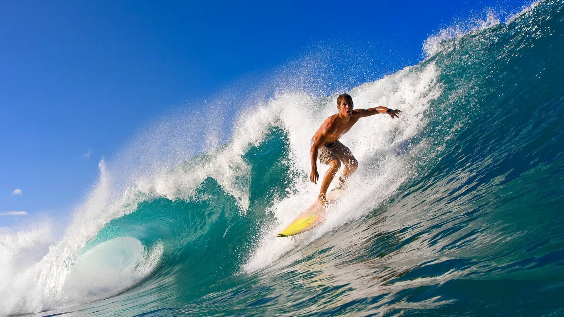 王者归来！詹姆斯回归首战引爆巴克莱中心，末节统治力诠释不朽传奇，王者归来！詹姆斯回归首战统治末节引爆巴克莱中心